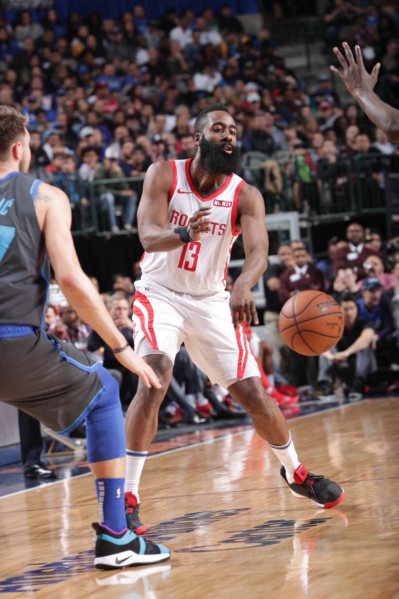 关于刚刚！TheShy在加拿大队比赛中惊艳表现赛前休斯敦火箭备战足总杯，达拉斯独行侠今晚造点机会的信息